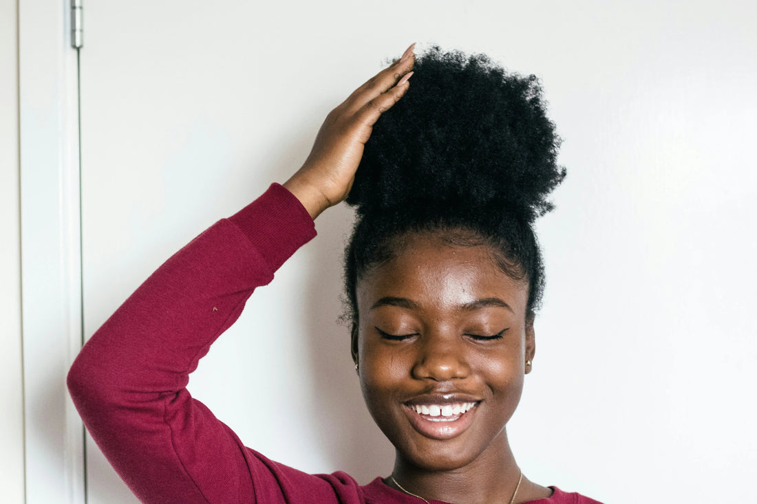 Méthode LOC cheveux crépus : hydratation qui dure 3 jours, voilà comment