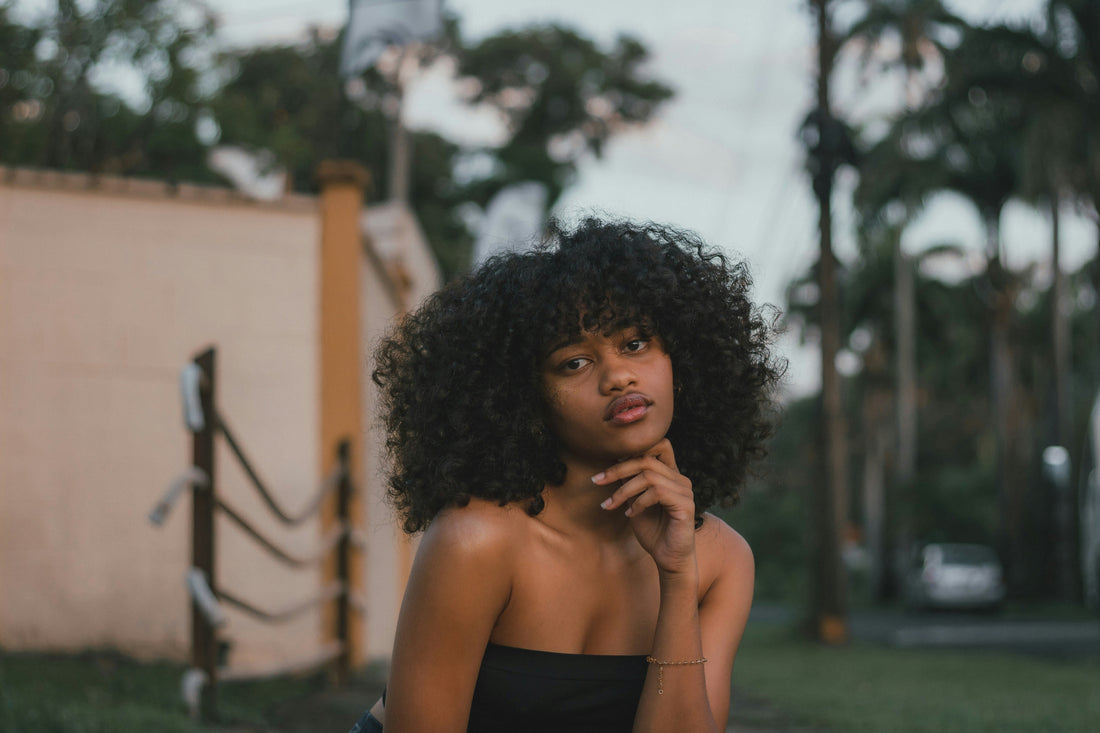 Comment faire pousser les cheveux crépus rapidement ?