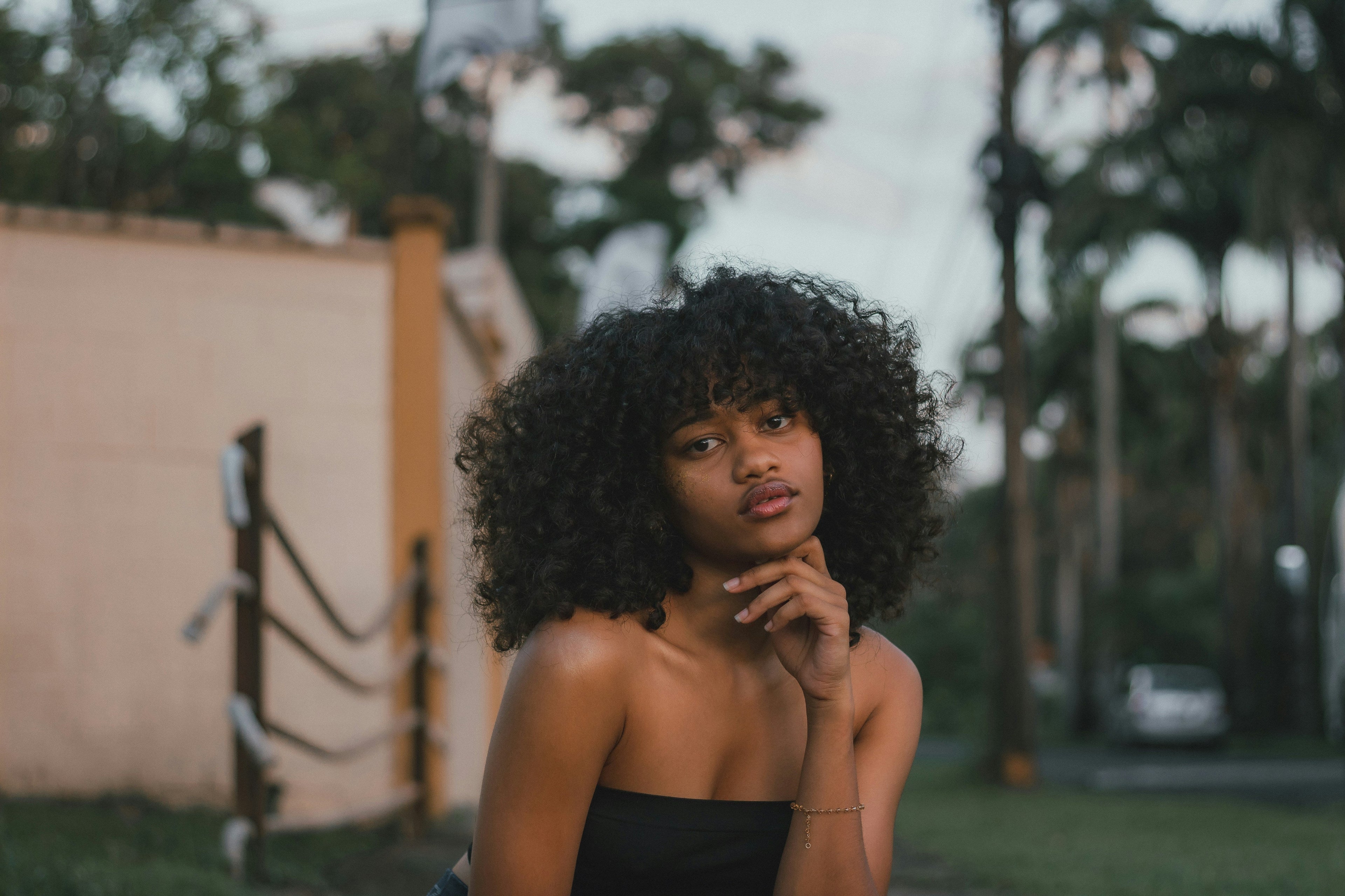 Comment faire pousser les cheveux crépus rapidement ?
